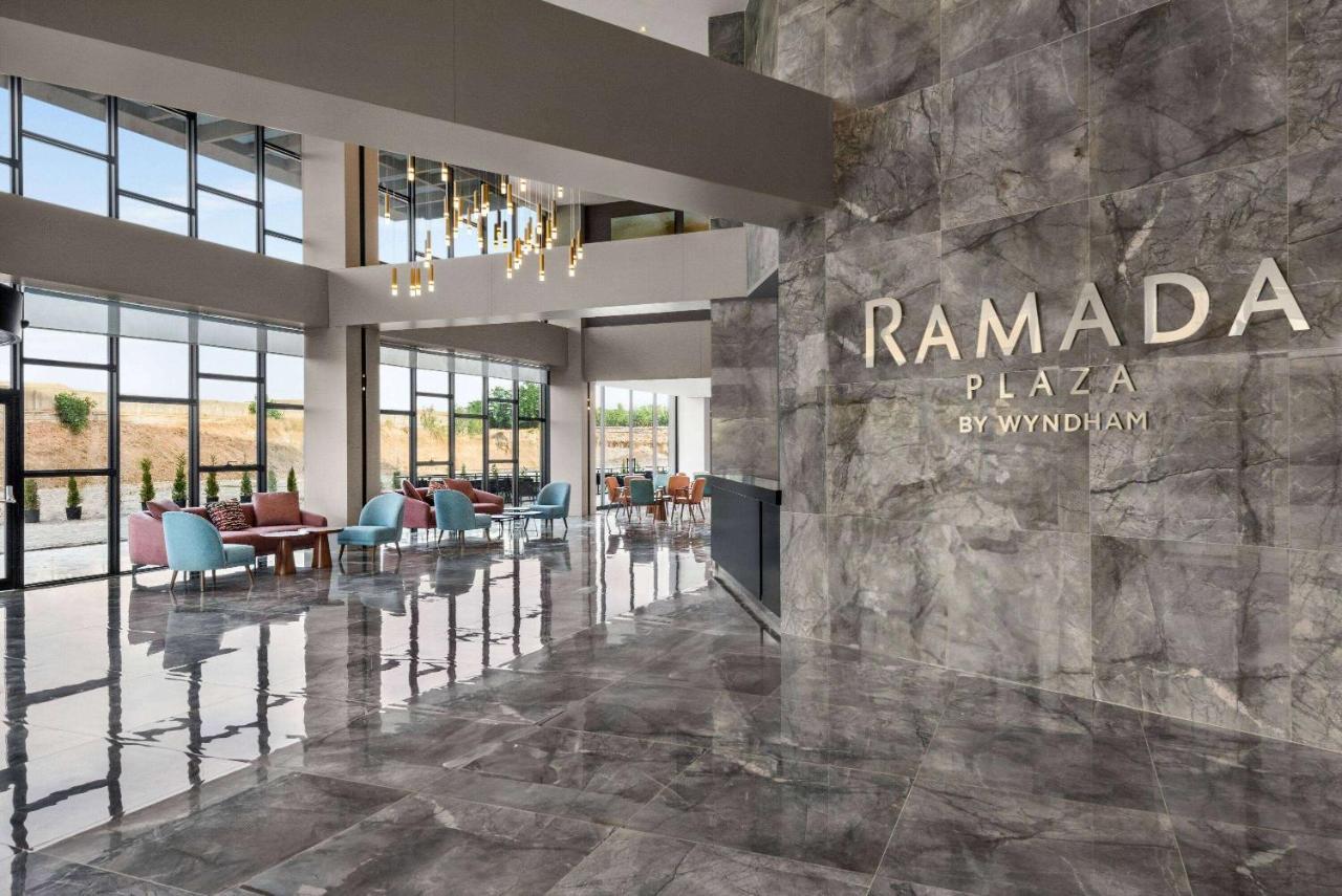 فندق Ramada Plaza By Wyndham بطمان المظهر الخارجي الصورة