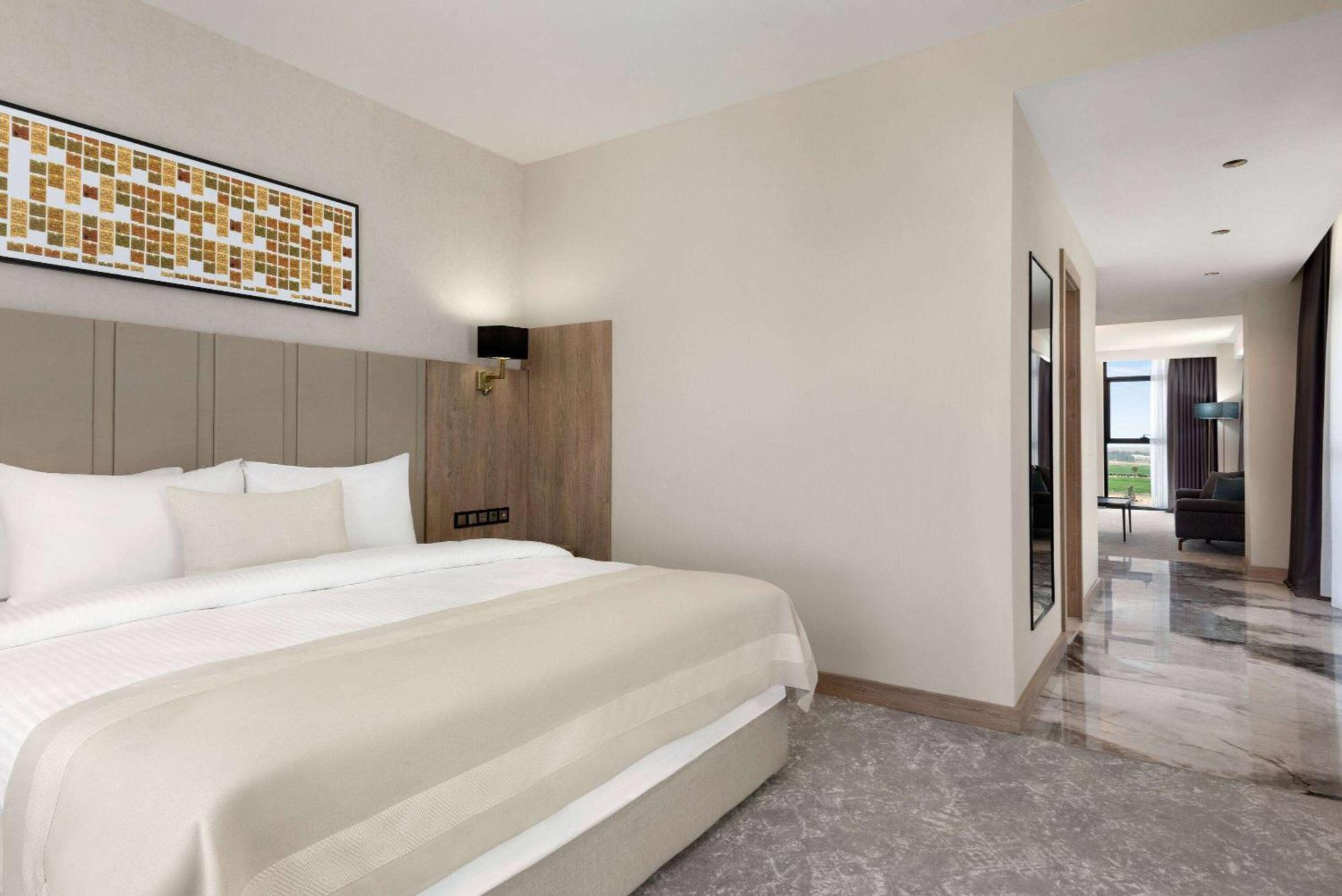 فندق Ramada Plaza By Wyndham بطمان المظهر الخارجي الصورة