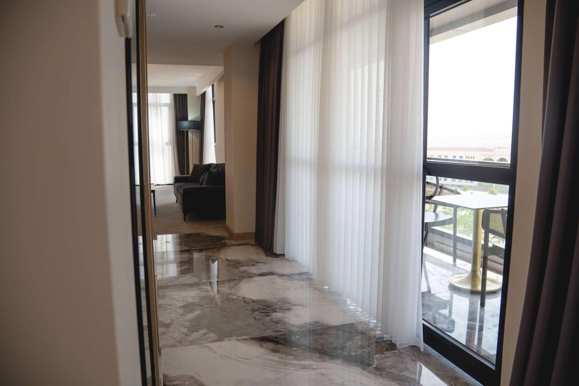 فندق Ramada Plaza By Wyndham بطمان المظهر الخارجي الصورة